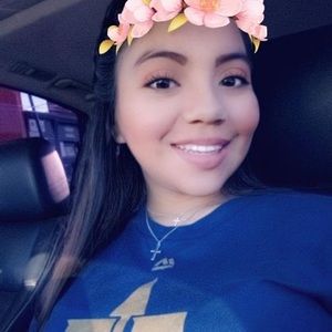 Meet your Posher, Mireya